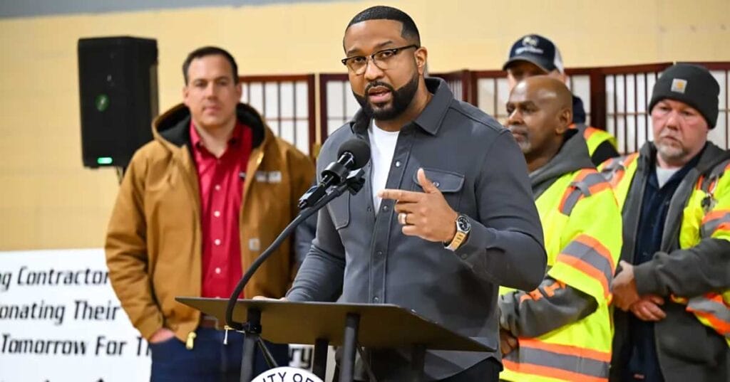 Gary Mayor Eddie Melton