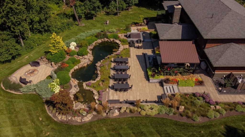 Commercial property lawn mowed and landscaped by RLM Inc.